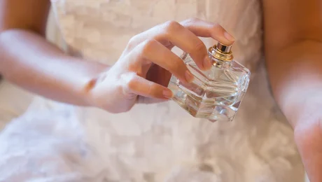 راهنمای جامع انتخاب عطر و ادکلن زنانه